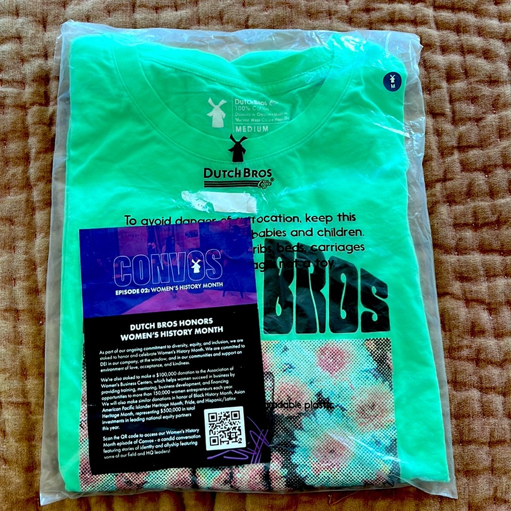 *BRAND NEW* DUTCH BROS T-SHIRT